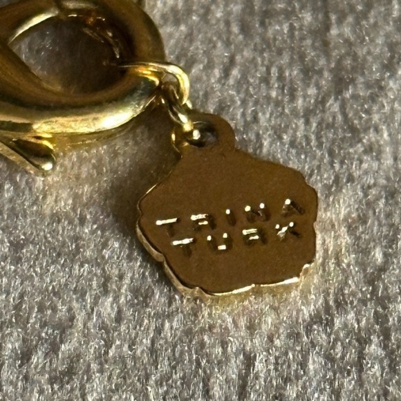 FINAL PRICE DROP Trina Turk Black and Gold Jewelry Set - Picture 4 of 5